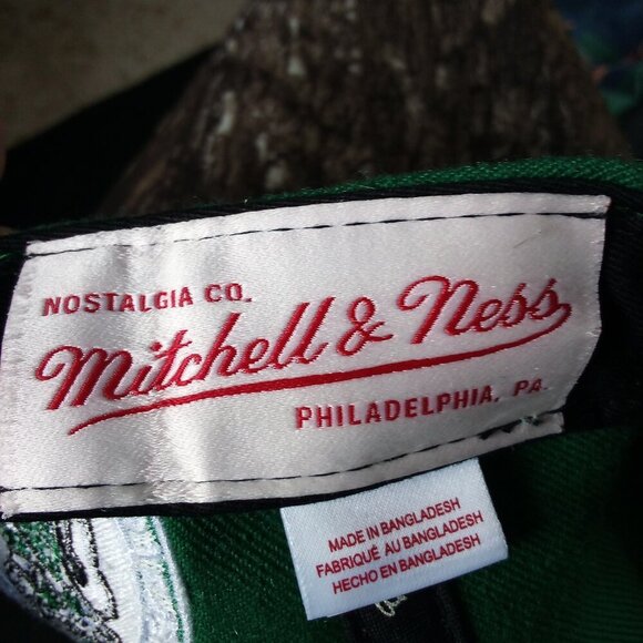 Deadstock Mitchell & Ness Boston Celtics Snap Hat Cap - Picture 7 of 8